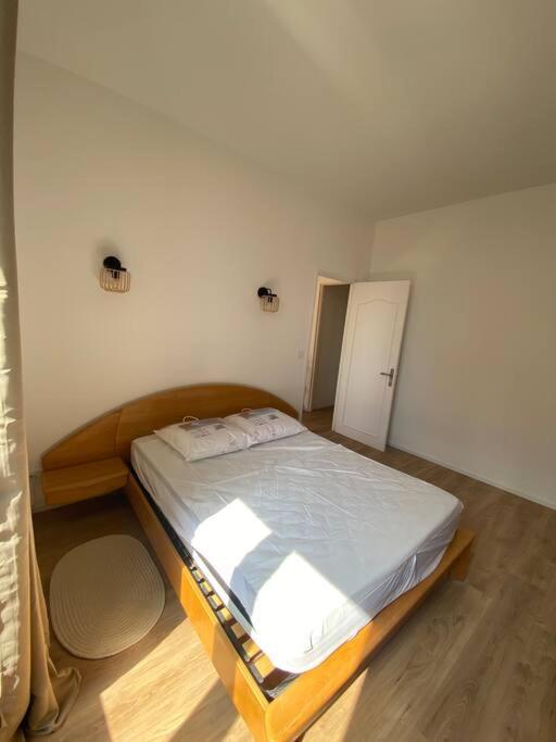 Corte Magnifique T2 45M2 Neuf 5 Personnes Place St Marcel Hyper Centre Wifi Lave Linge Tv Экстерьер фото